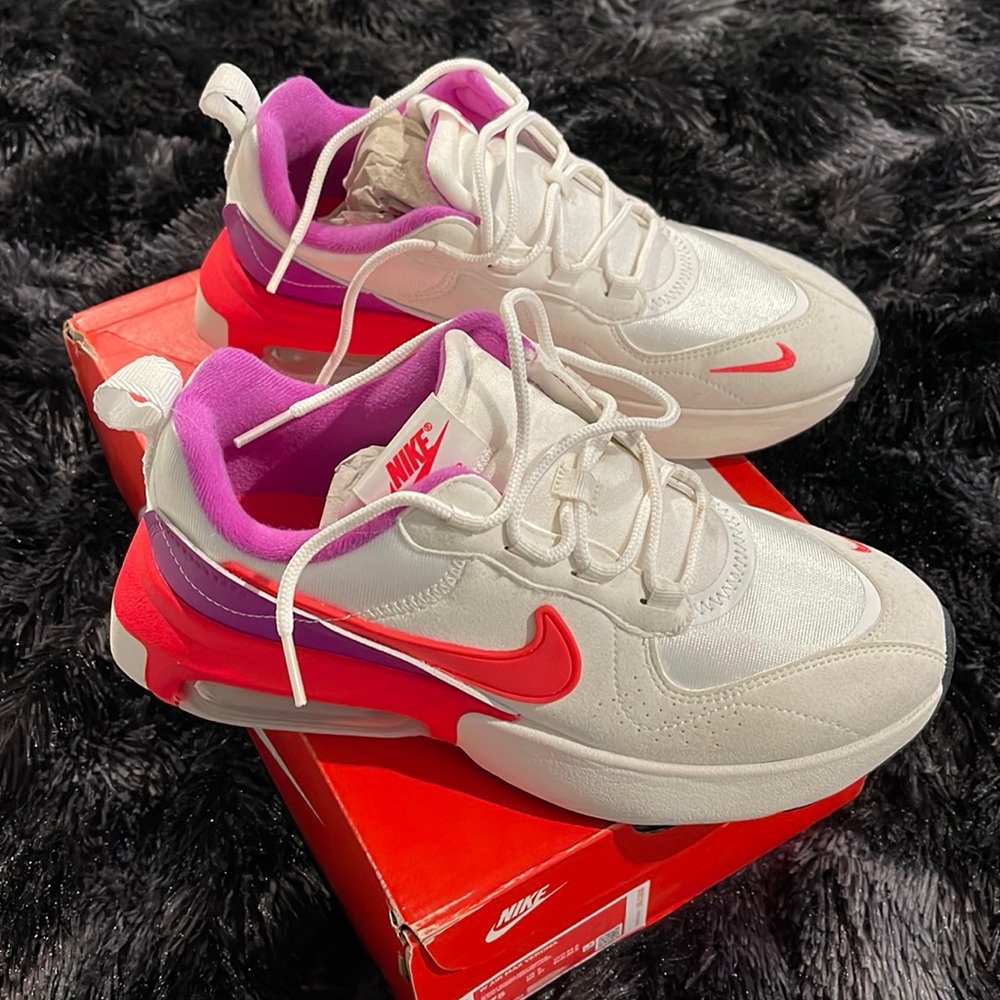 Nike air max Verona summit white / laser crimson worn once